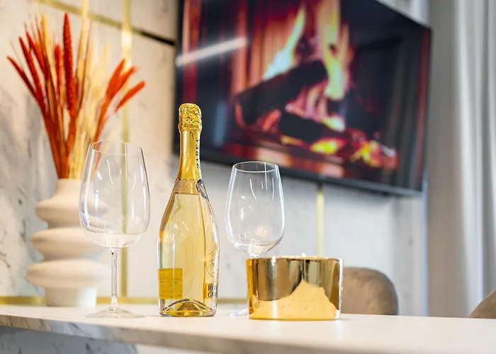 Golden View - Breathtaking Location - Center Appartement Boekarest
