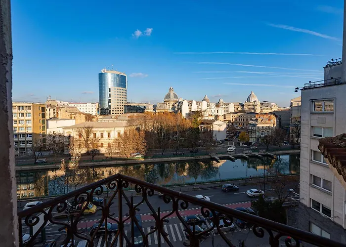 Golden View - Breathtaking Location - Center Boekarest