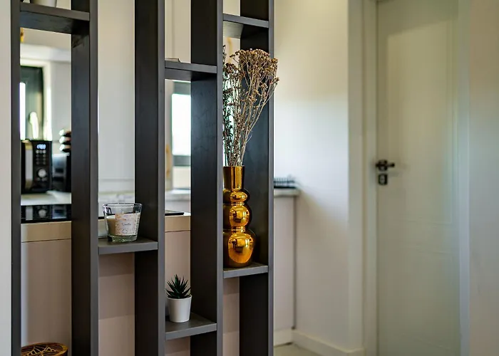 Golden View - Breathtaking Location - Center Boekarest