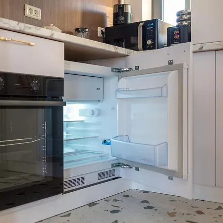 Appartement Golden View - Breathtaking Location - Center Boekarest