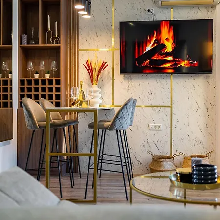 Golden View - Breathtaking Location - Center Daire