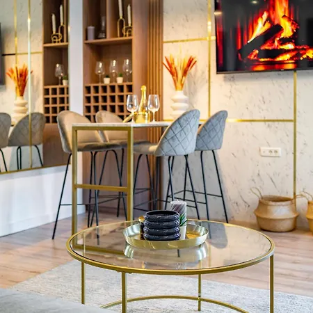 Golden View - Breathtaking Location - Center *