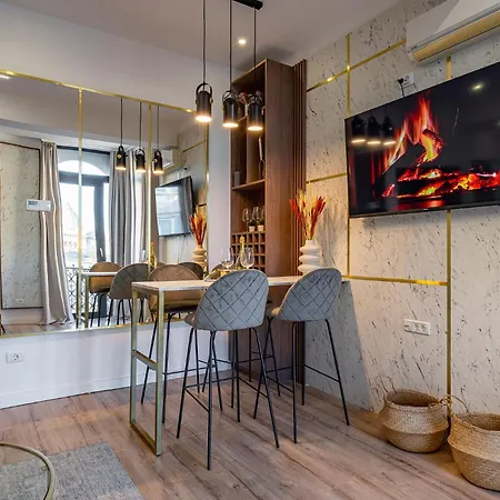 Golden View - Breathtaking Location - Center Daire