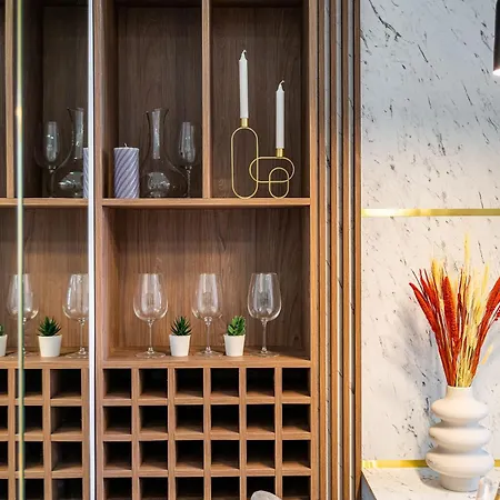 Golden View - Breathtaking Location - Center *