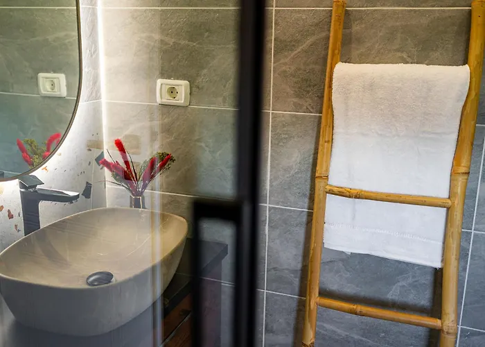 شقة Golden View - Breathtaking Location - Center *