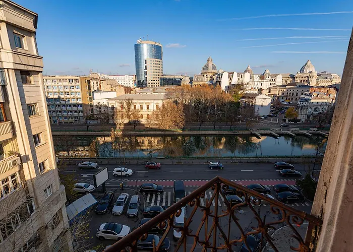 Golden View - Breathtaking Location - Center Lägenhet Bukarest